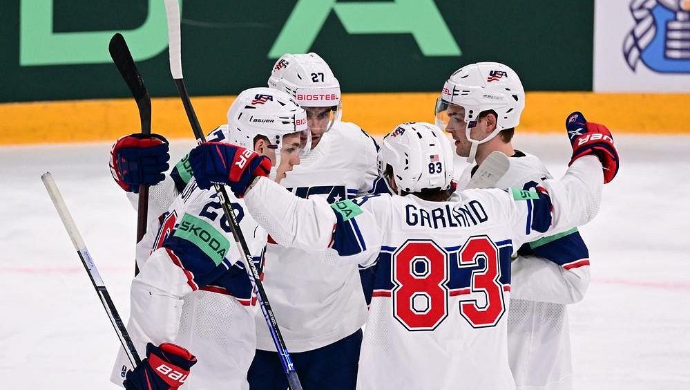 MS V HOKEJI: Neporažené Američany v semifinále MS vyzvou Němci, Kanadu čeká Lotyšsko